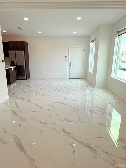 Building Photo - 3018 S K Center St