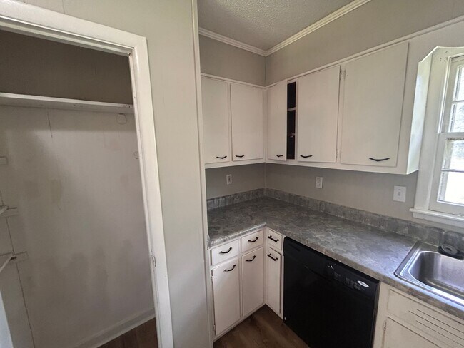 Building Photo - 4802 Bluehaven Dr NW