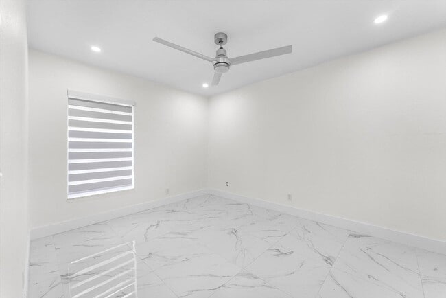 Building Photo - 265 Cape Cod Cir