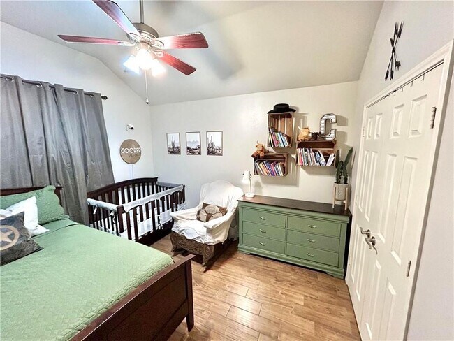 Building Photo - 7005 Vineyard Dr