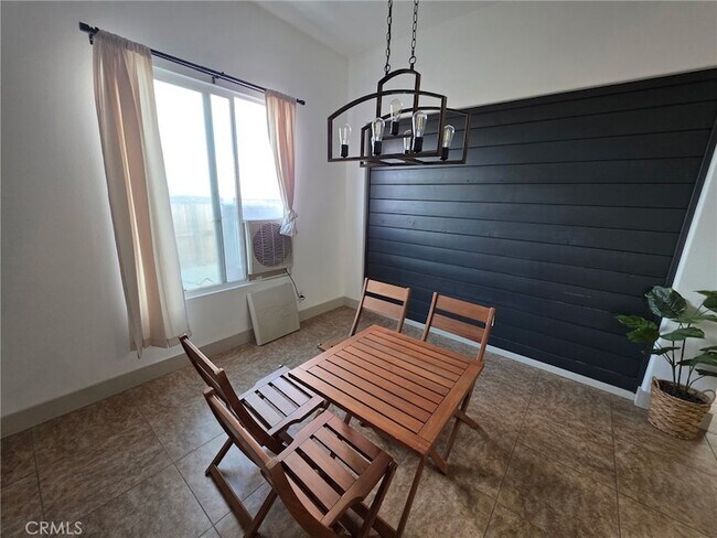 Building Photo - 15895 Green Acres Ct