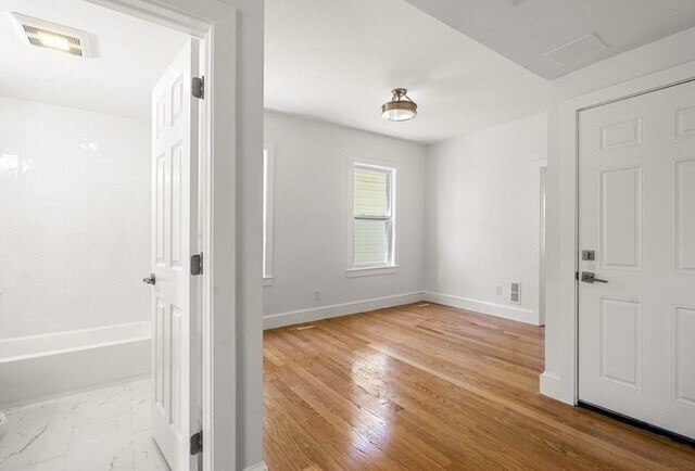 Building Photo - 29 Clarence St