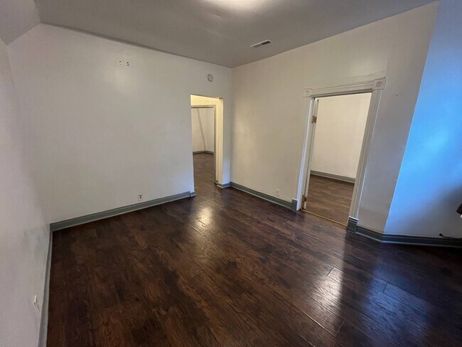Building Photo - 15534 Turlington Ave
