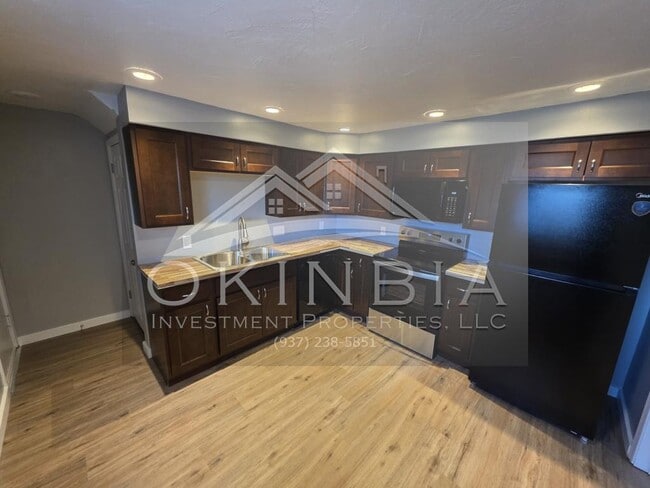 Building Photo - 2540 Catalpa Dr.