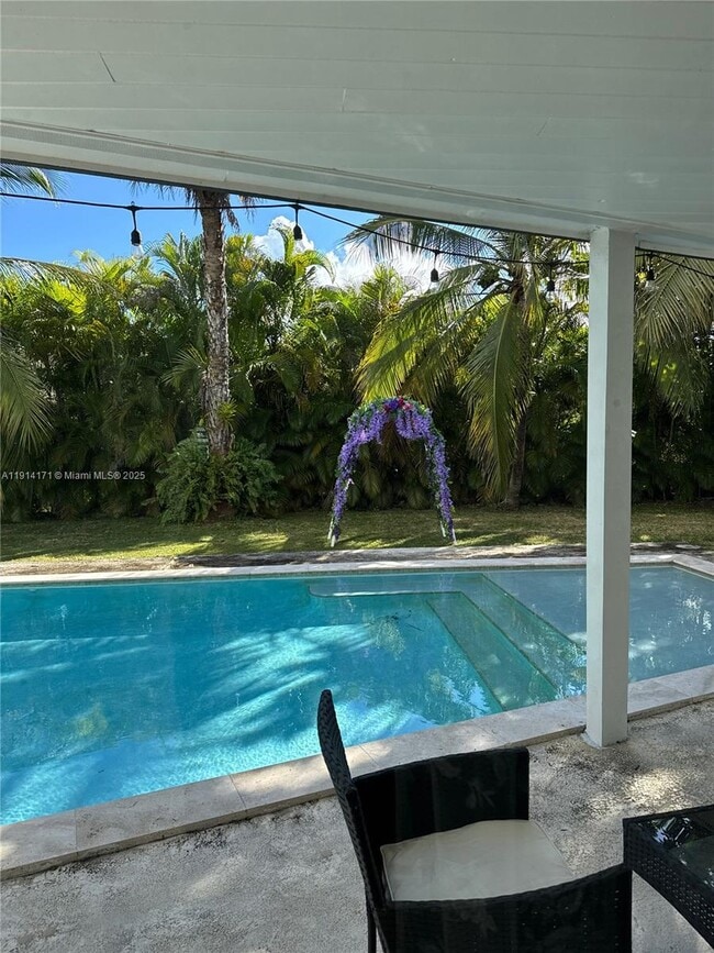 Building Photo - 13451 SW 74th Ave