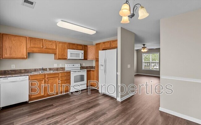 Building Photo - 3884 Hickswood Creek Dr