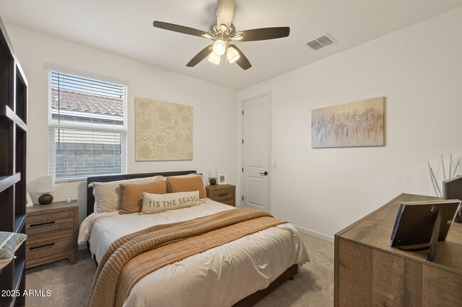 Building Photo - 36810 N Camarillo Dr