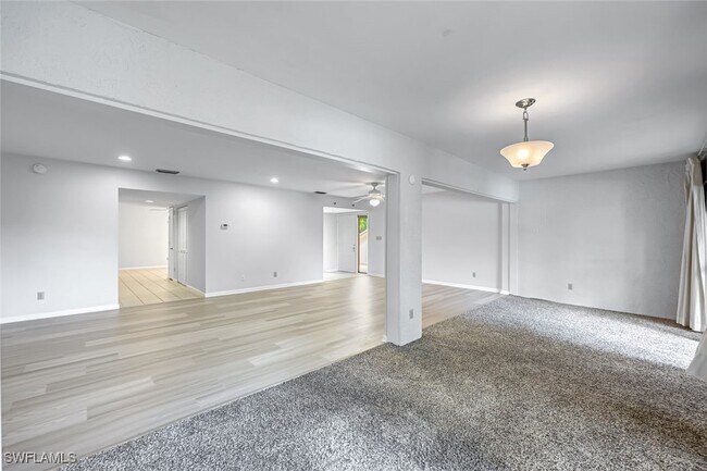 Building Photo - 537 Lake Louise Cir