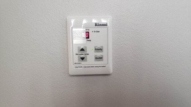 Building Photo - 2057 W Florence Ave