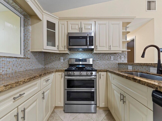 Building Photo - 42 Bonefish Ave
