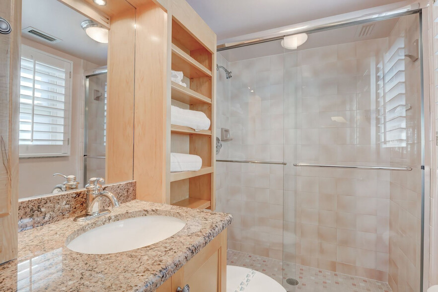 Building Photo - 1501 Chesapeake Ave