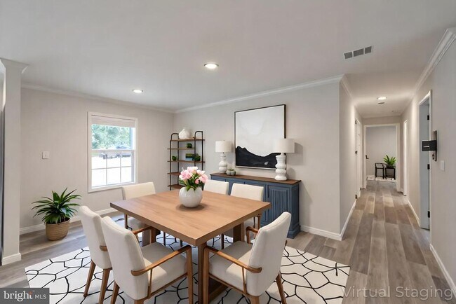 Building Photo - 307 Larkspur Rd