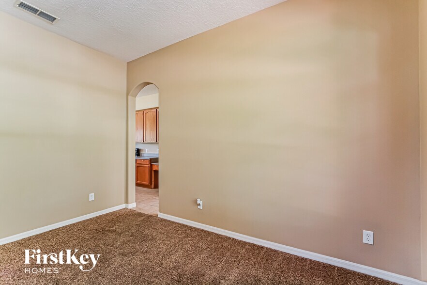 Building Photo - 1521 Clapton Dr