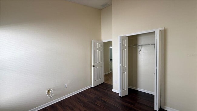 Building Photo - 16644 Rolling Green Dr