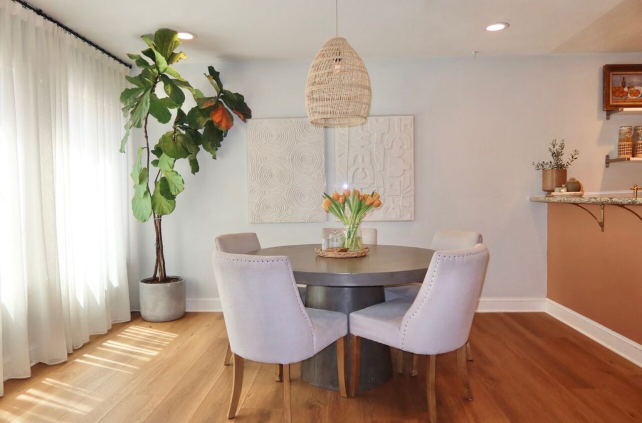 Building Photo - 919 Via Colinas