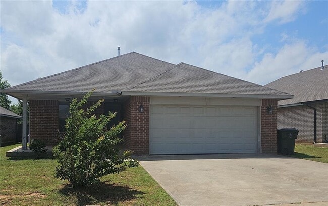 Primary Photo - 205 St Charles Way