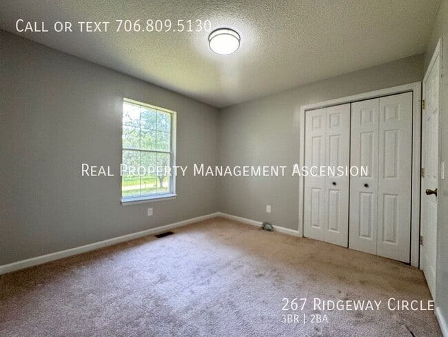 Building Photo - 267 Ridgeway Cir