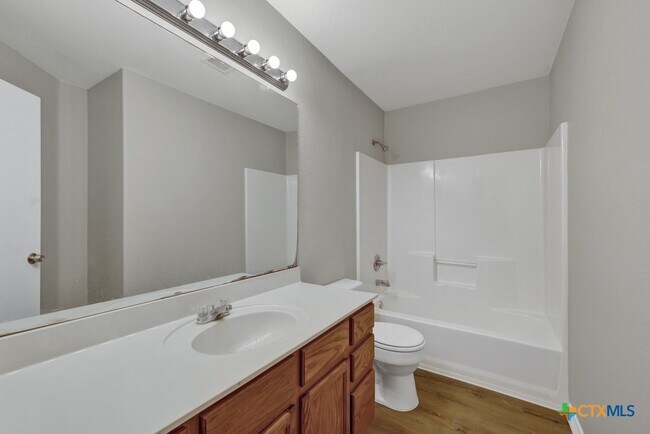 Building Photo - 3429 Rob Roy St