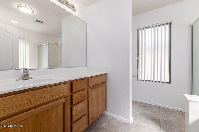 Building Photo - 15847 W Saguaro Ln