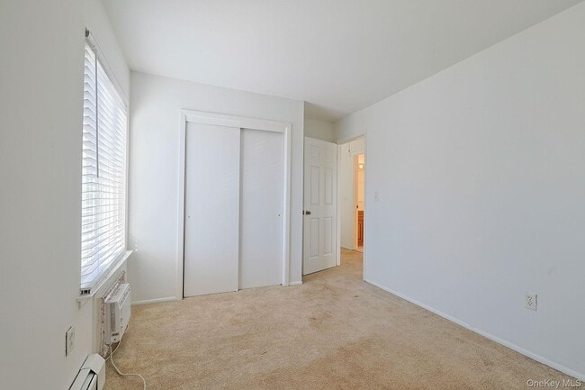 Building Photo - 25 Pierces Rd