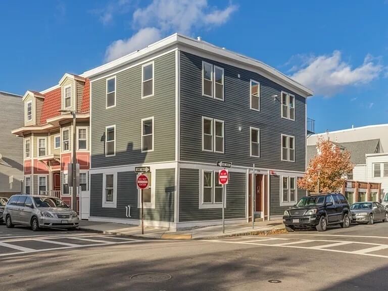 Building Photo - 234 Paris St