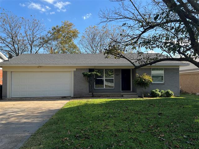 Primary Photo - 1113 S Idlewild Dr