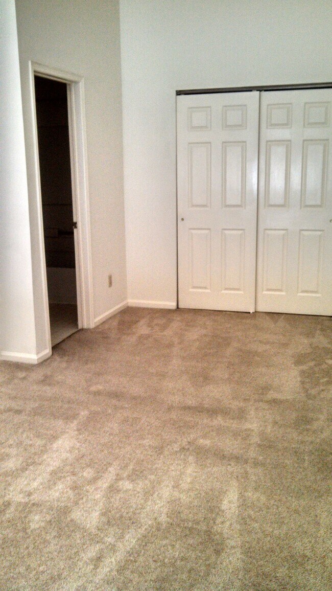 Building Photo - The Uptown Lofts 110