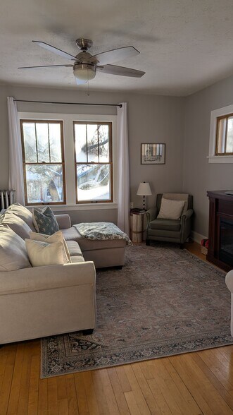 Building Photo - 1534 Jefferson St NE