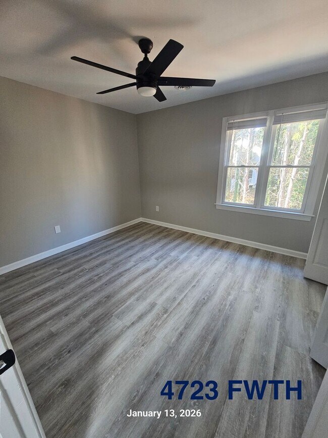 Building Photo - FAIRWAY TOWNHOMES