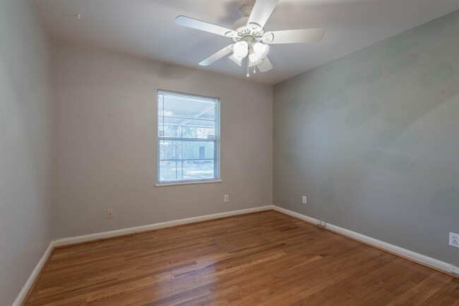 Building Photo - 1439 Richelieu Ln