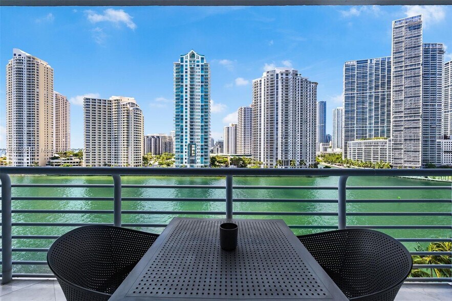 Building Photo - 325 S Biscayne Blvd