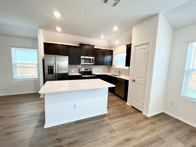 Building Photo - Jarrell Home For Lease