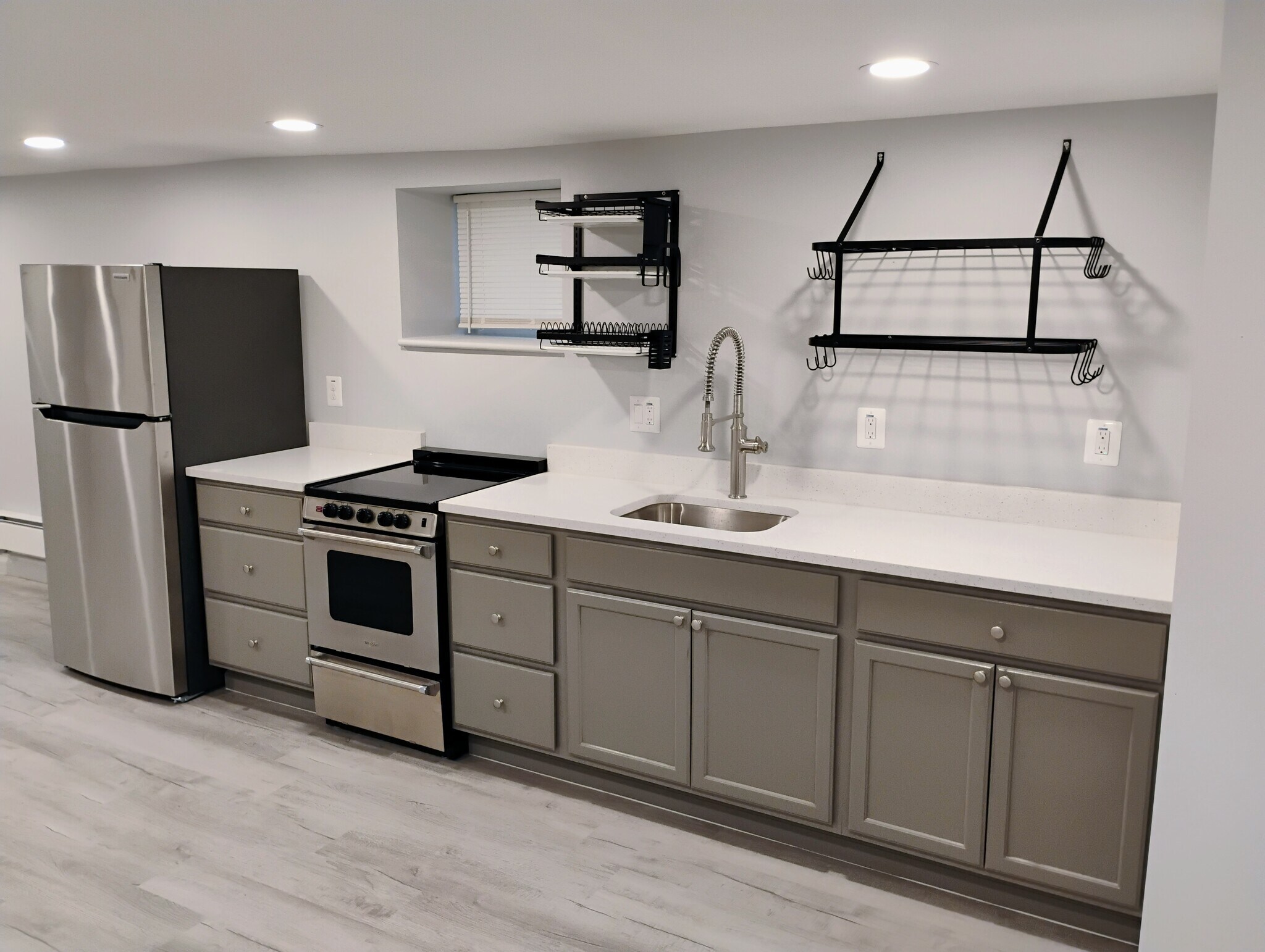 Building Photo - 3609 W Forest Park Ave