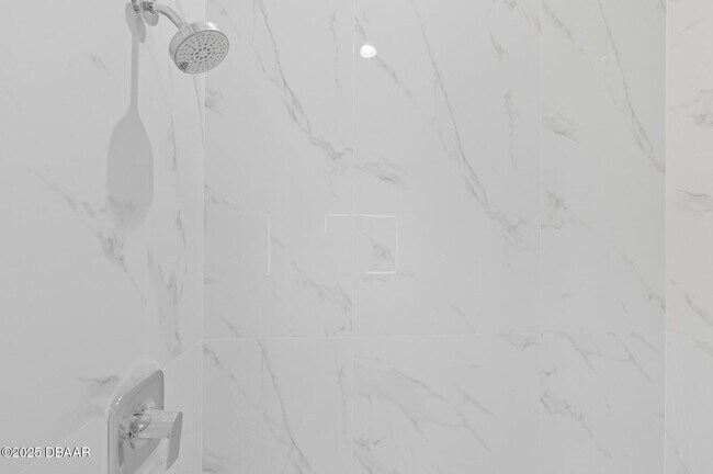 Building Photo - 200 Ocean Crest Dr