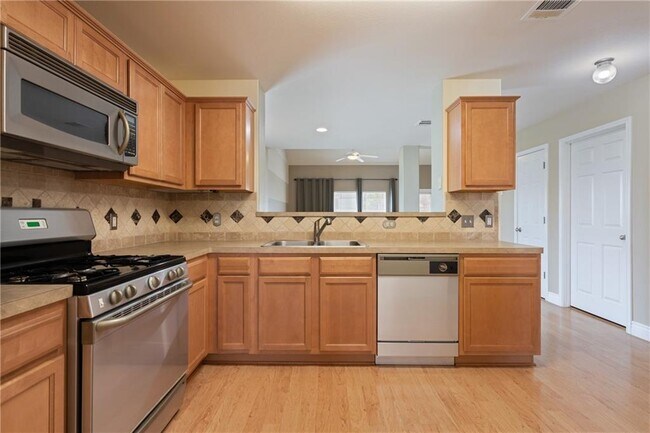 Building Photo - 3800 Vonnegut Ct