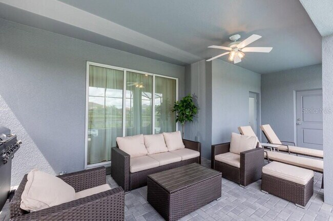 Building Photo - 7215 Oakmoss Loop