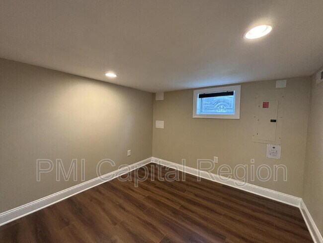 Building Photo - 3903 Hampden St
