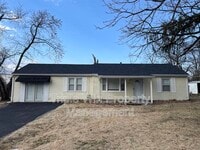 Building Photo - 10261 Imperial Dr