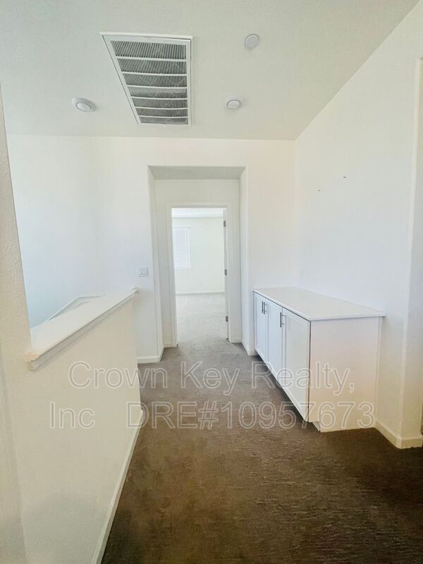 Building Photo - 6425 Dan Havicus Dr