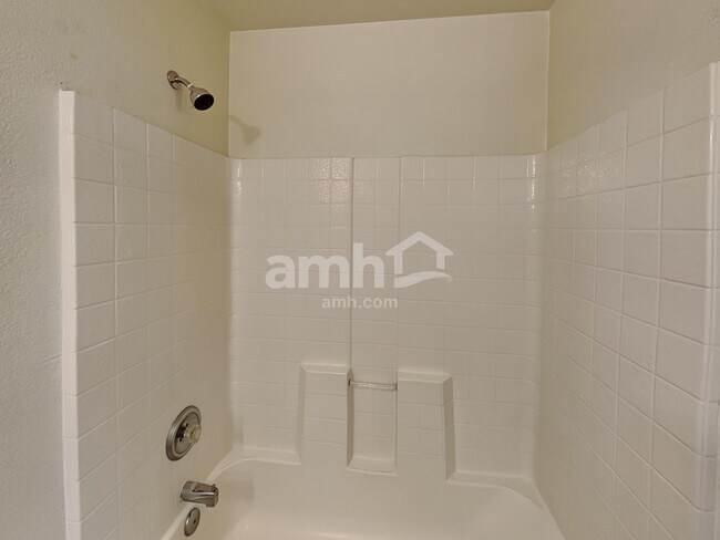 Building Photo - 1212 E Renegade Trl