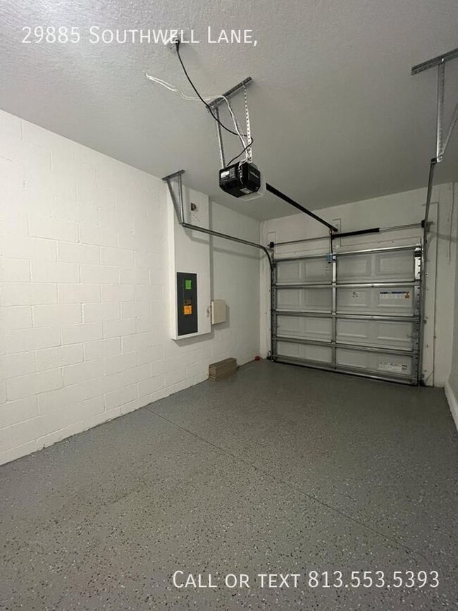 Building Photo - 29885 Southwell Ln