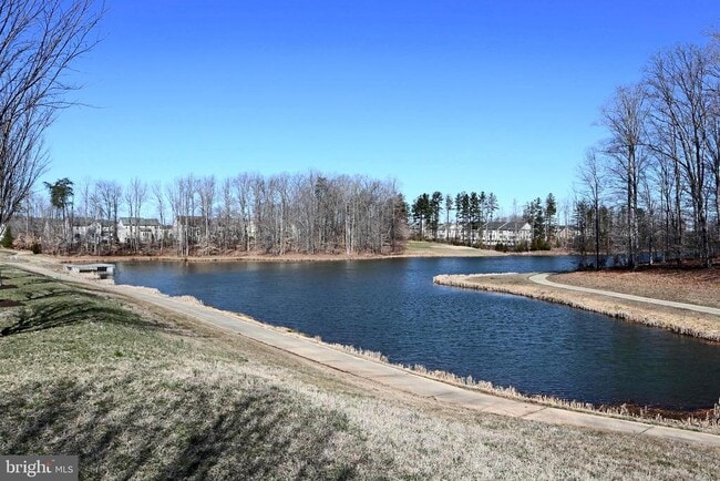 Building Photo - 2716 Lake Forest Dr