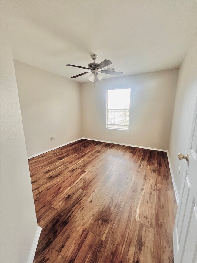 Building Photo - 15 Wineberry Pl