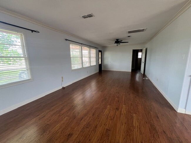 Building Photo - 7719 US-277