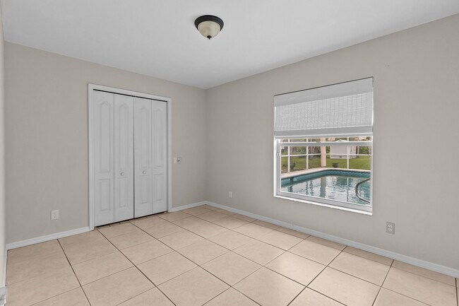 Building Photo - 1040 Bay Harbor Dr