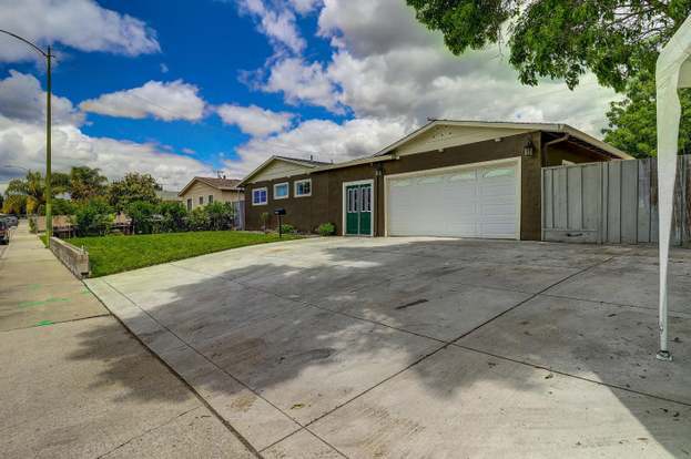 Building Photo - 384 Mccovey Ln