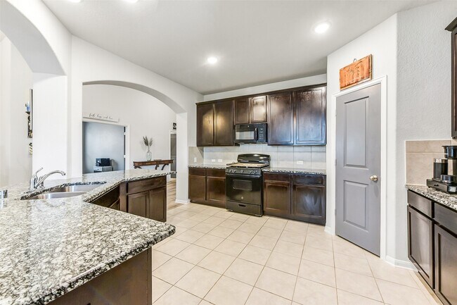 Building Photo - 12430 Ashgrove Point Dr