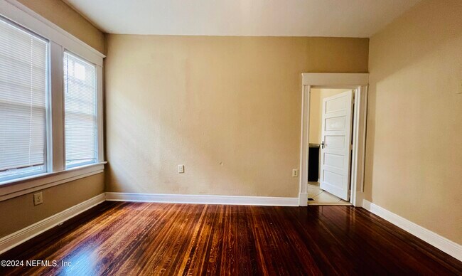 Building Photo - 2322 Herschel St