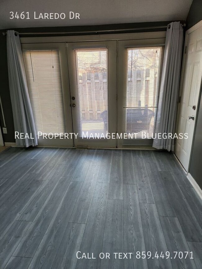 Building Photo - 3461 Laredo Dr