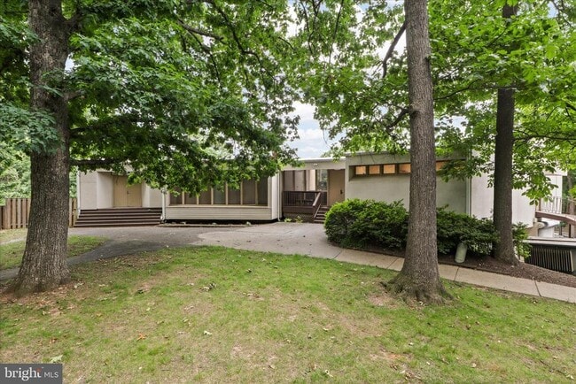 Building Photo - 1041 Brixton Ct